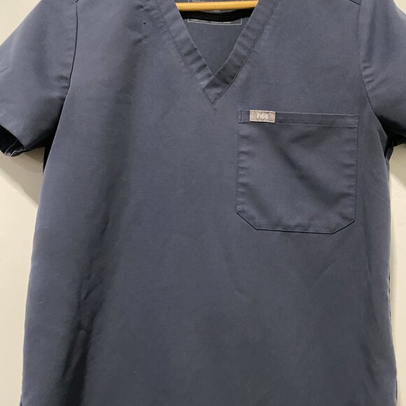 FIGS Catarina Core scrub one pocket scrub top Navy XS - Picture 2 of 5